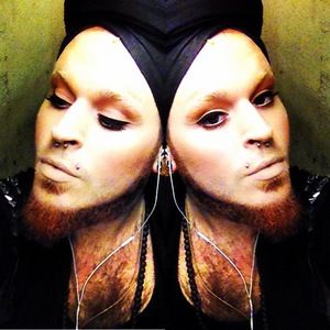 Meet your Posher, Dakota